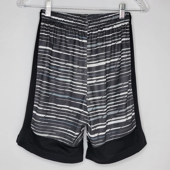 Boy's Nike Dri-Fit Active Shorts Gray White Tiger Print Size Large Mesh Sides - Picture 2 of 9